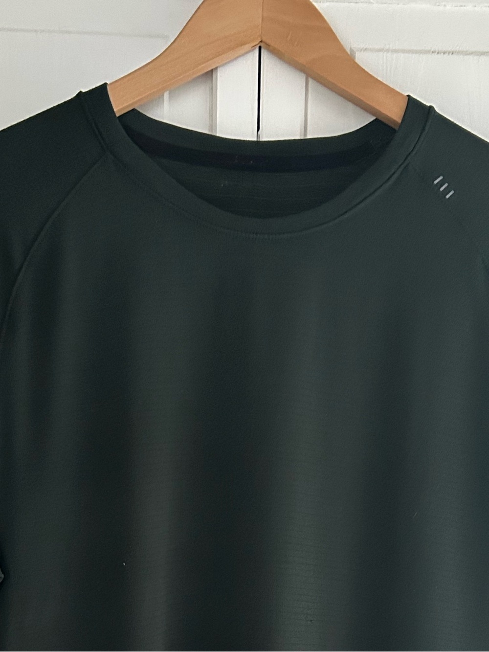 Lululemon Metal Vent Tech Men’s Size XL Short Sleeve Crew Neck Tee